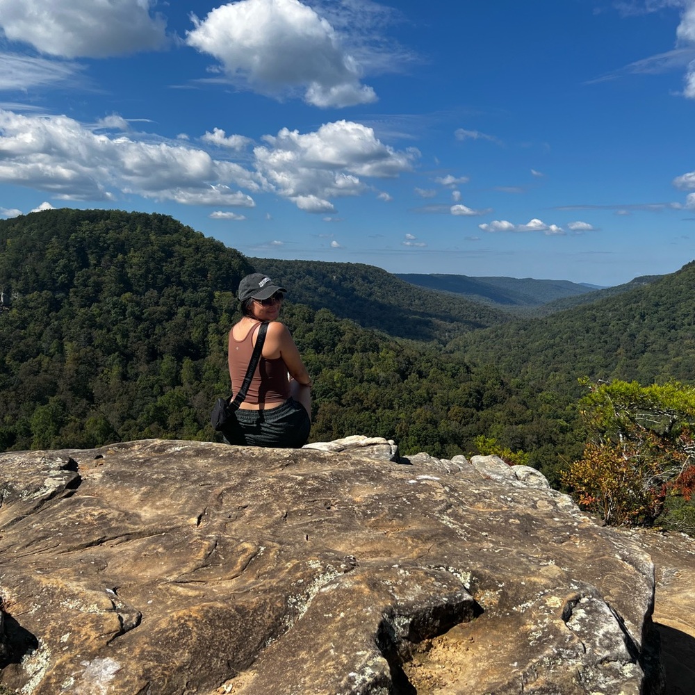 Meet your Posher, Ari